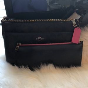 💕SOLD 💕Coach Cross body Purse